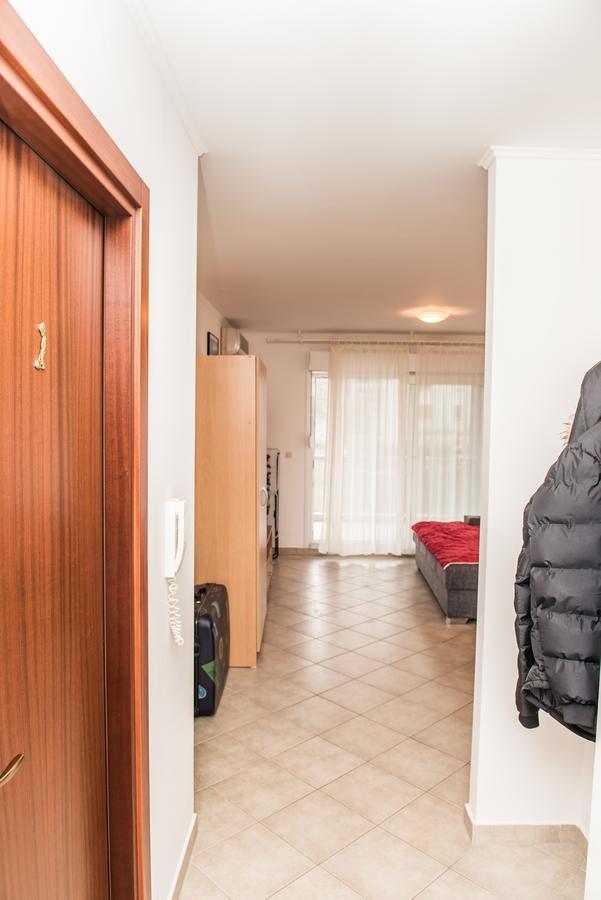 Ferienwohnung Studio Jere Near Sea Split Exterior foto